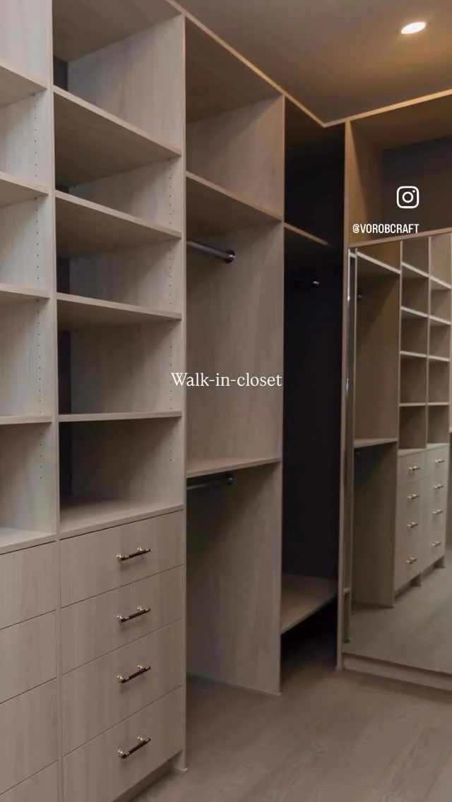 Custom made walk in closet by @vorobcraft #customcabinetry 

Reach out for quotes and consultation