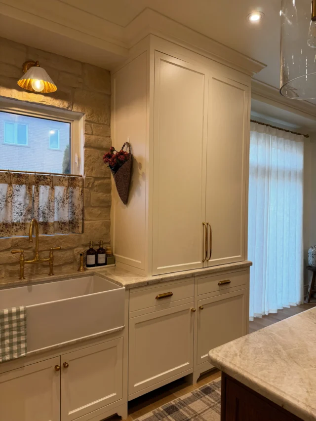 Custom cabinetry is all about making every inch of your space work for you. This floor-to-ceiling cabinet blends seamlessly into the kitchen while hiding a fully functional coffee and appliance station behind closed doors.

Everything you need within reach — and everything neatly tucked away when you don’t. 🤍

Designed, built & installed by Vorobcraft Custom Cabinetry in Toronto & GTA.

Would you add a hidden coffee station like this to your kitchen? ☕️